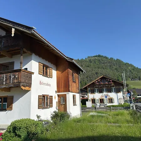 Alpenvilla Liboria Mit Sauna Garten Und 5 Schlafzimmern Hébergement de vacances