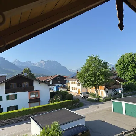 Alpenvilla Liboria Mit Sauna Garten Und 5 Schlafzimmern Wallgau