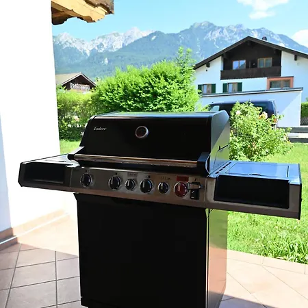 Alpenvilla Liboria Mit Sauna Garten Und 5 Schlafzimmern *