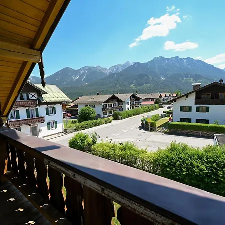 Alpenvilla Liboria Mit Sauna Garten Und 5 Schlafzimmern *