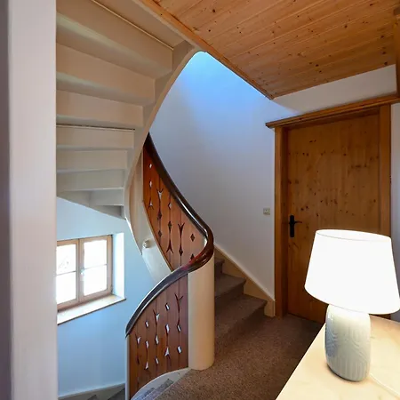 Alpenvilla Liboria Mit Sauna Garten Und 5 Schlafzimmern 度假居 瓦尔高