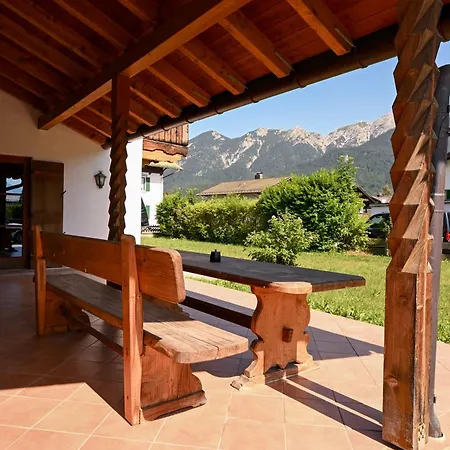 Alpenvilla Liboria Mit Sauna Garten Und 5 Schlafzimmern Wallgau