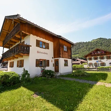 Alpenvilla Liboria Mit Sauna Garten Und 5 Schlafzimmern 度假居