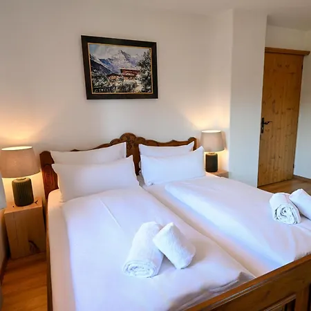 Alpenvilla Liboria Mit Sauna Garten Und 5 Schlafzimmern 度假居 *