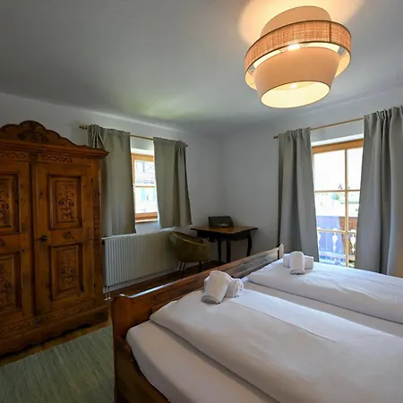 Alpenvilla Liboria Mit Sauna Garten Und 5 Schlafzimmern Wallgau